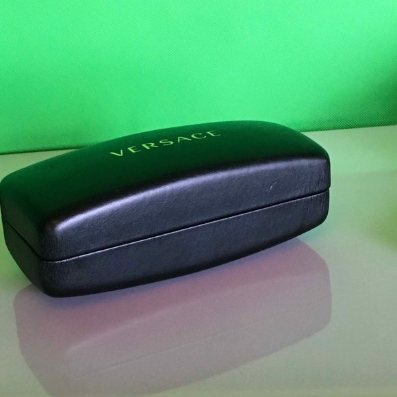 Dior Sunglass with Versace Case - Picture 14 of 14